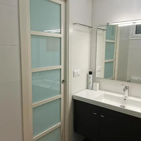 Dos Dobles En Apartamento Confortable Оспиталет-де-Льобрегат